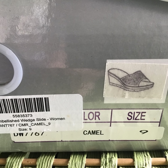 Nancy Li Wedge - Picture 6 of 6